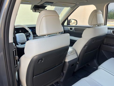 Used 2024 Hyundai Santa Fe SEL FWD image 33