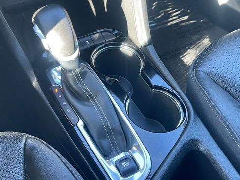 Used 2023 Buick Encore GX Essence w/ Experience Buick Package image 12