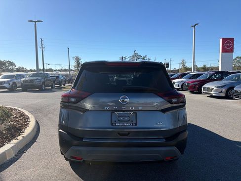 Used 2021 Nissan Rogue SV image 7