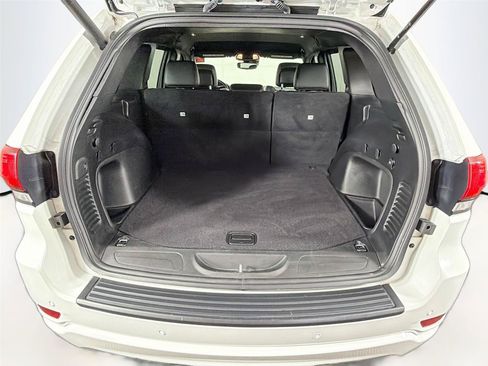 Used 2021 Jeep Grand Cherokee Laredo X AWD/4WD image 14