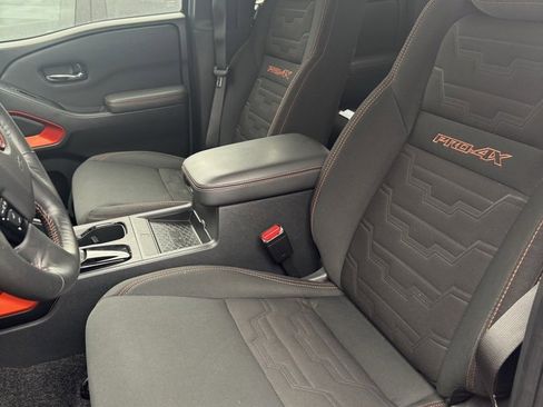 Used 2023 Nissan Frontier PRO-4X w/ Pro Convenience Package image 8