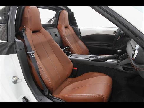 Certified 2023 MAZDA MX-5 Miata Grand Touring RWD image 19