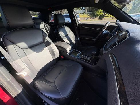 Used 2014 Chrysler 300 C w/ Light Group RWD image 21