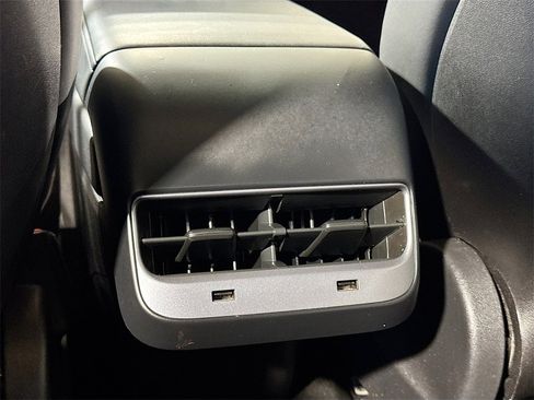 Used 2018 Tesla Model 3 Long Range image 26