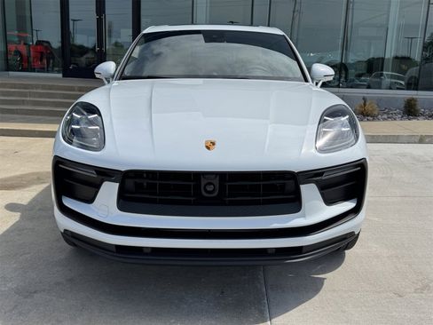 New 2026 Porsche Macan image 10