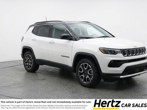 Used 2025 Jeep Compass Trailhawk AWD/4WD image 1