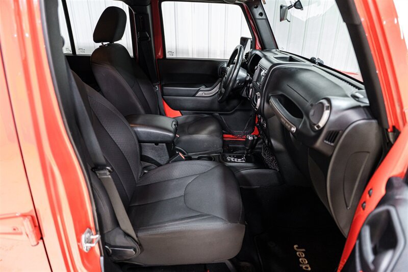 Used 2015 Jeep Wrangler Unlimited Sport w/ Connectivity Group AWD/4WD image 21
