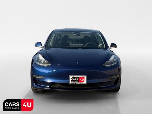 Used 2020 Tesla Model 3 Standard Range image 2