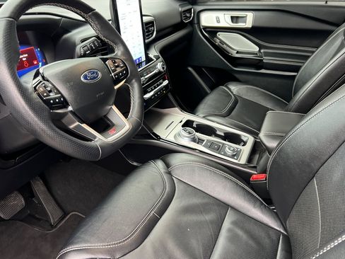 Certified 2024 Ford Explorer ST w/ Equipment Group 401A image 11