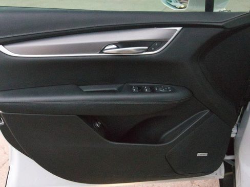 Used 2020 Cadillac XT5 Luxury image 12