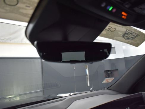 Certified 2025 Cadillac Escalade ESV Sport w/ Touring Package image 19