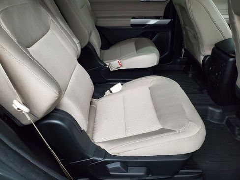 Used 2023 Ford Explorer XLT image 21