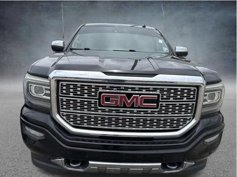 Used 2018 GMC Sierra 1500 Denali w/ Denali Ultimate Package AWD/4WD image 10