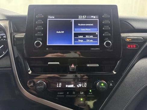 Used 2024 Toyota Camry LE FWD image 27