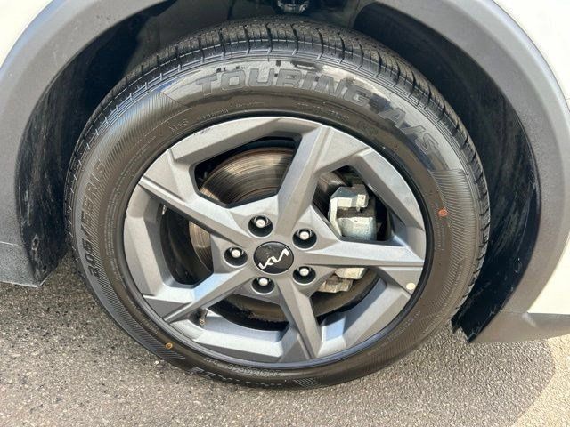 Used 2025 Kia K4 FWD image 49