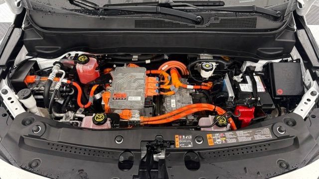 Used 2023 Chevrolet Bolt EUV LT w/ Convenience Package FWD image 8
