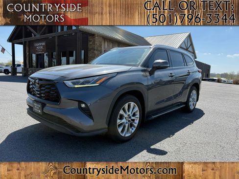 Used 2021 Toyota Highlander Limited image 1