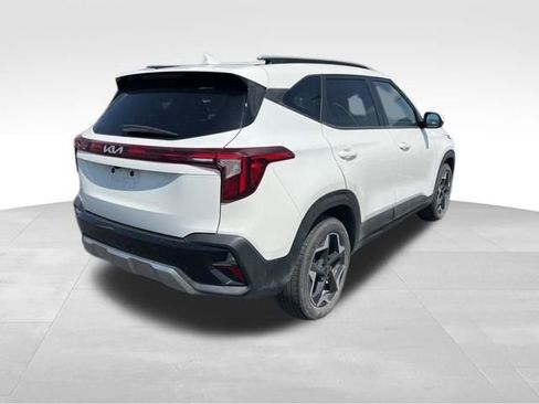 Certified 2025 Kia Seltos S FWD image 8