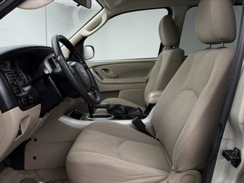 Used 2006 MAZDA Tribute s FWD image 13