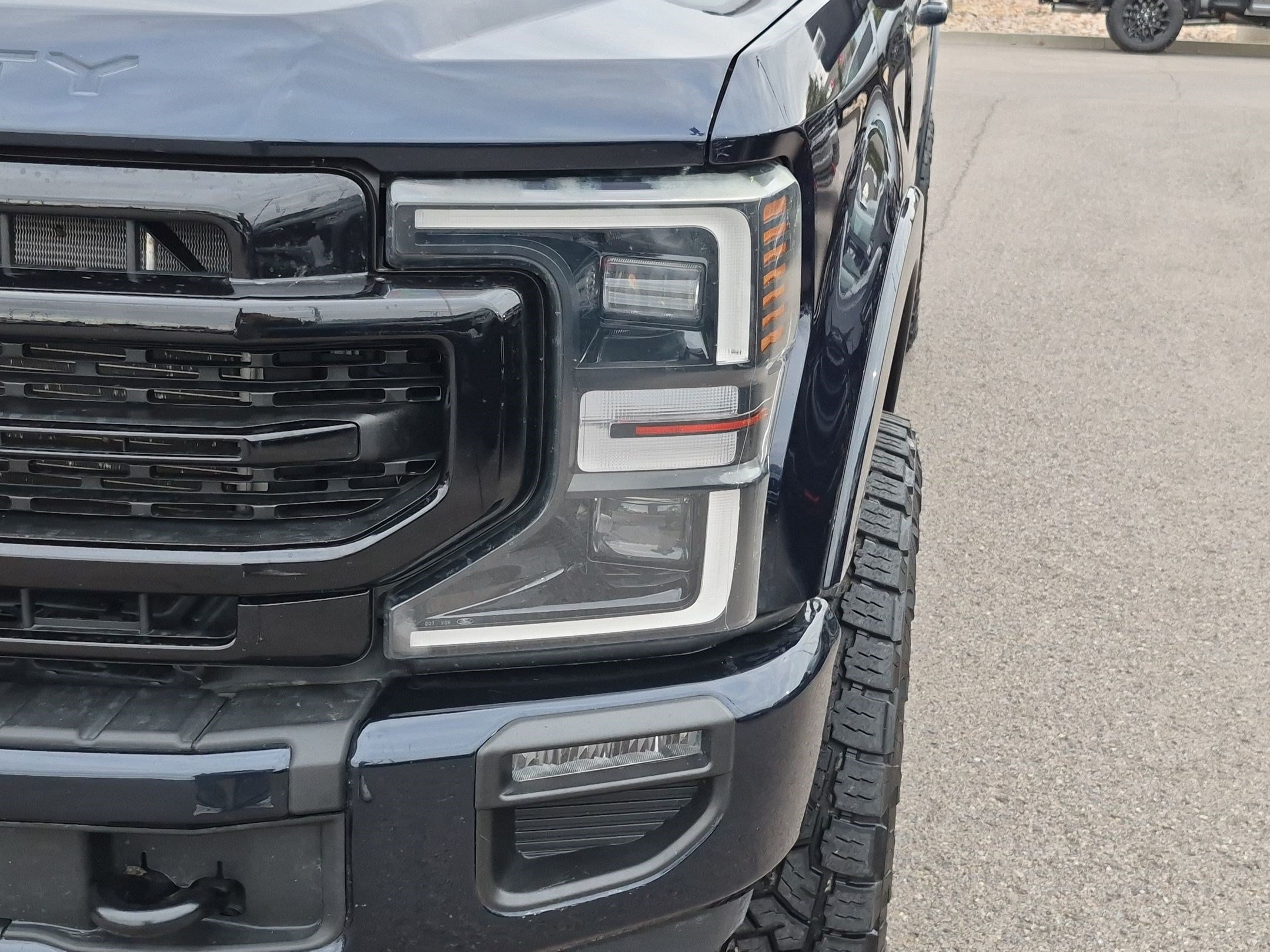 Used 2022 Ford F350 Lariat w/ Tremor Off-Road Package AWD/4WD image 10