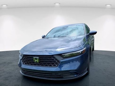 Used 2023 Honda Accord EX image 4