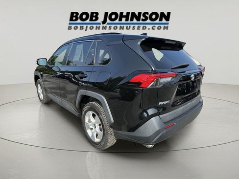 Used 2021 Toyota RAV4 XLE AWD/4WD image 15