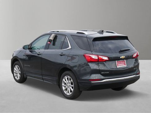 Used 2019 Chevrolet Equinox LT image 3