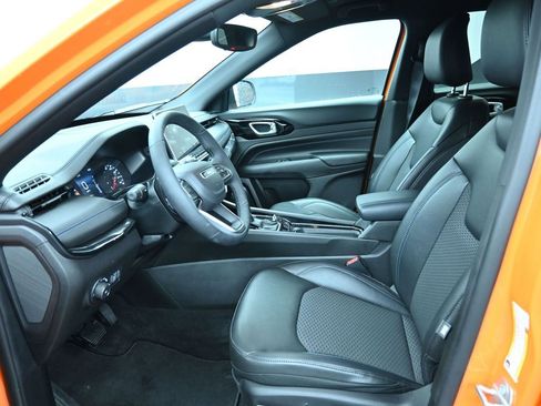 New 2026 Jeep Compass Latitude AWD/4WD image 10