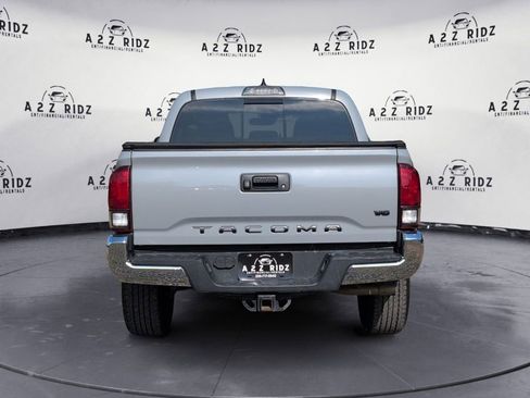 Used 2019 Toyota Tacoma TRD Sport image 5