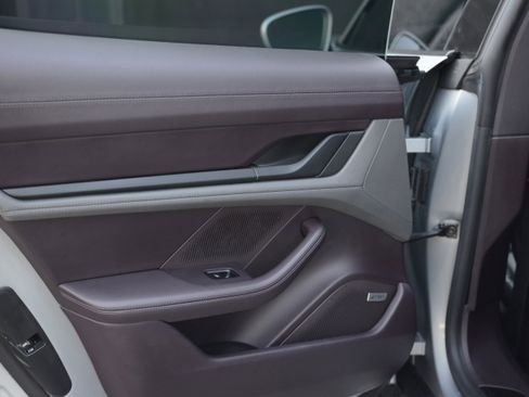 Certified 2022 Porsche Taycan 4S image 31