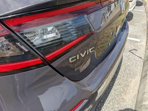 Used 2024 Honda Civic EX-L image 22