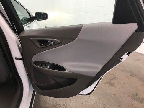 Used 2018 Chevrolet Malibu LS image 30
