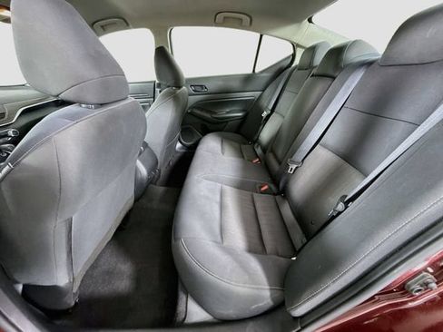 Used 2024 Nissan Altima 2.5 SV FWD image 22