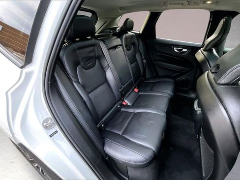 Certified 2023 Volvo XC60 B5 Plus w/ Protection Package Premier image 24