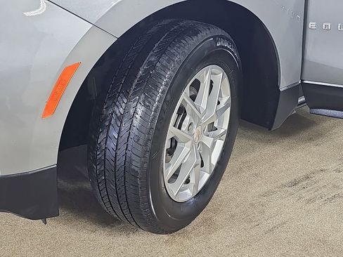 Used 2024 Chevrolet Equinox LS AWD/4WD image 36