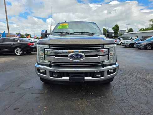 Used 2017 Ford F250 Lariat w/ Chrome Package image 23