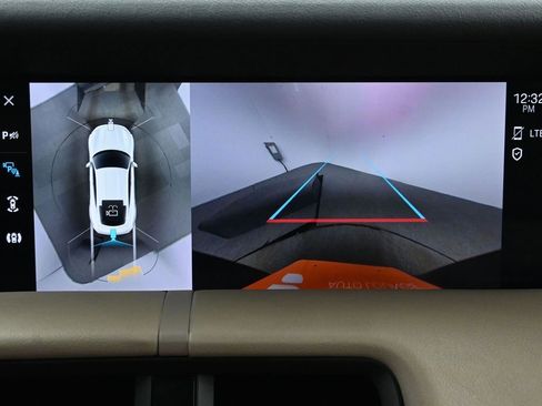 Used 2022 Porsche Taycan 4S image 33