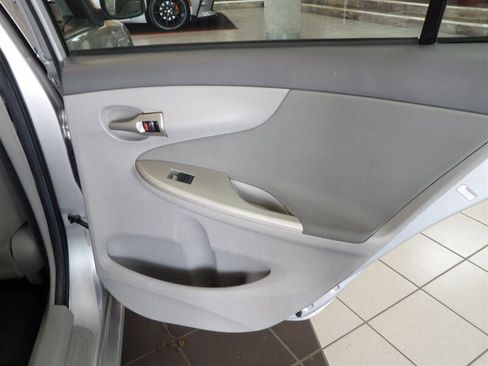 Used 2010 Toyota Corolla image 20