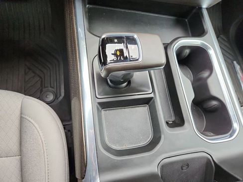 Certified 2022 Chevrolet Silverado 1500 LT Trail Boss w/ Convenience Package II image 15