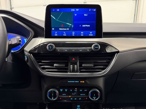 Certified 2022 Ford Escape Titanium image 20