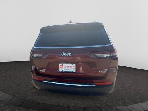 Used 2022 Jeep Grand Cherokee L Limited AWD/4WD image 5