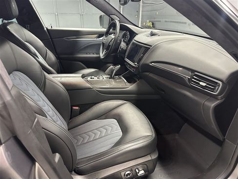 Used 2021 Maserati Levante S GranLusso AWD/4WD image 10