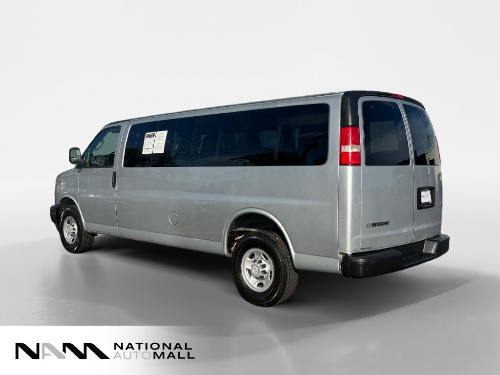 Used 2019 Chevrolet Express 3500 LS RWD image 3