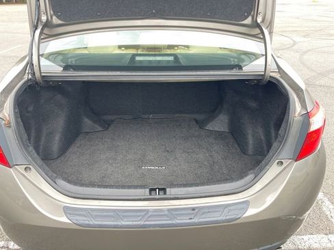 Used 2019 Toyota Corolla LE w/ Body Protection Package FWD image 19