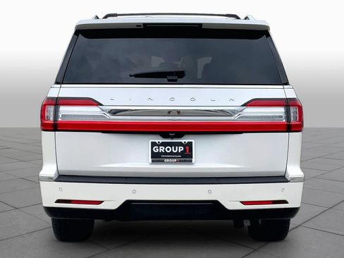 Used 2019 Lincoln Navigator Reserve AWD/4WD image 5