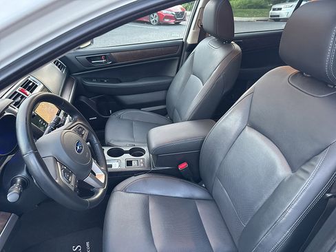Used 2016 Subaru Outback 2.5i Limited AWD/4WD image 31