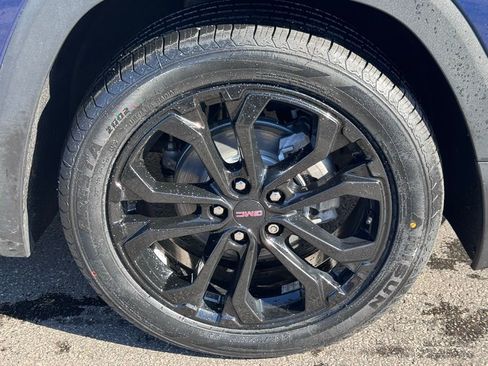 Used 2022 GMC Terrain SLE w/ Driver Convenience Package image 44