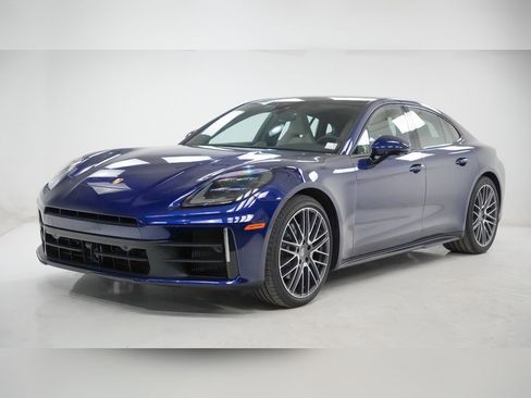 New 2026 Porsche Panamera 4 image 1