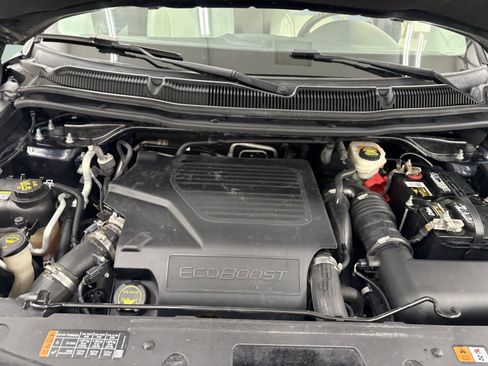 Used 2017 Ford Explorer Platinum AWD/4WD image 7