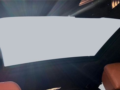 Used 2019 BMW M550i xDrive image 27